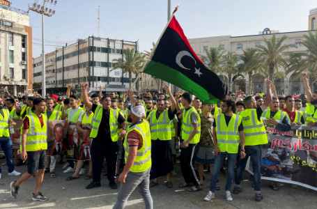 Ливияда наразылық білдірушілер парламент ғимаратына шабуыл жасады