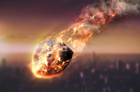 Үстіне метеорит түскен алғашқы адамның тағдыры қалай болды?
