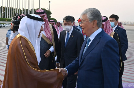 Президент Сауд Арабиясына ресми сапармен барды