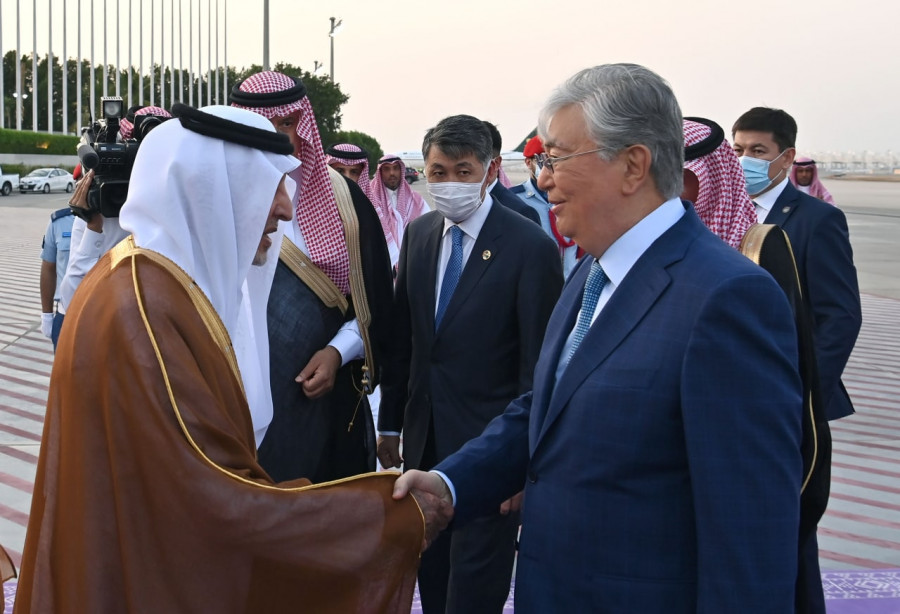 Президент Сауд Арабиясына ресми сапармен барды