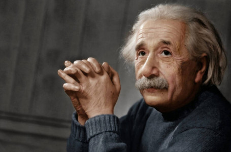Бәріне Эйнштейн кінәлі ме: алғашқы ядролық қару қалай жасалды?