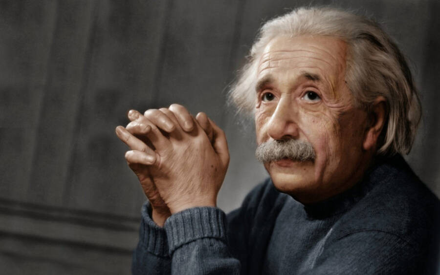 Бәріне Эйнштейн кінәлі ме: алғашқы ядролық қару қалай жасалды?