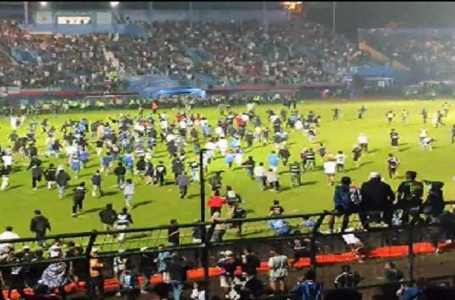Индонезияда футбол матчінен кейін 127 адам қаза болған
