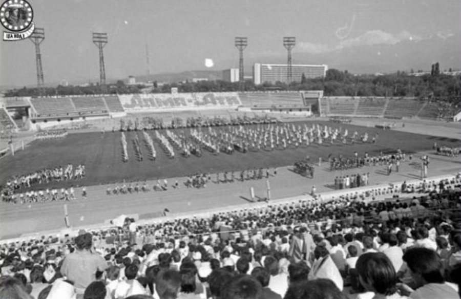 "Әуезов гол салған". XX ғасырда түсірілген сурет тарихын білесіз бе?