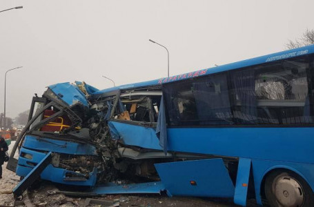 Қарағандыдағы автобус апатынан 18 адам зардап шекті