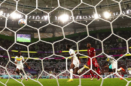 Катар құрамасы әлем чемпионатындағы алғашқы голын соқты. Бірақ бұл ұпай алуға жетпеді