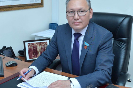 Депутат Смайылов партияның жаңа басшылығымен келіспеушіліктерге байланысты ҚХП-дан кетті