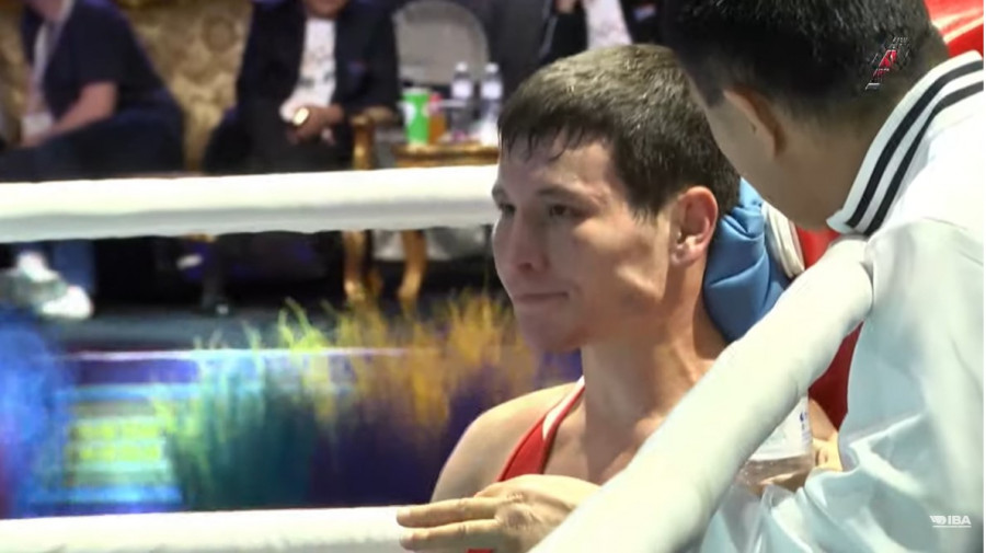 Қазақстандық үш боксшы финалда өзбек спортшыларына есе жіберді