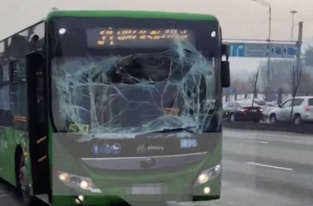 Алматыда екі автобус соқтығысты: 6 адам жарақат алды