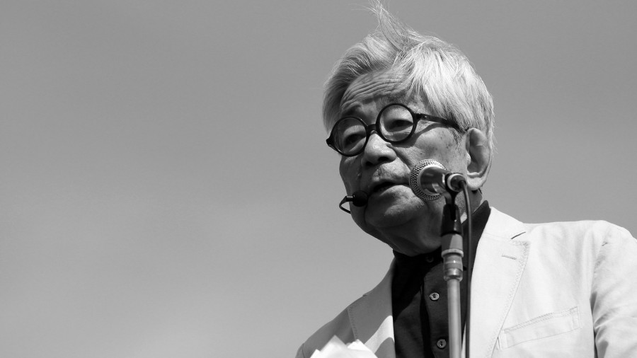 Нобель сыйлығының лауреаты жапон жазушысы Кензабуро Оэ қайтыс болды