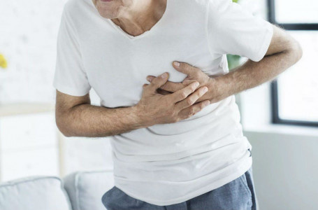 Кардиолог инфарктқа әкелетін таңертеңгі белгілерді атады
