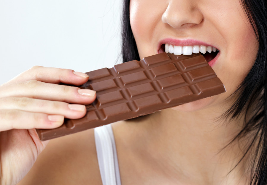 Шоколад жегесін тісті неге щеткамен тазалауға болмайды?