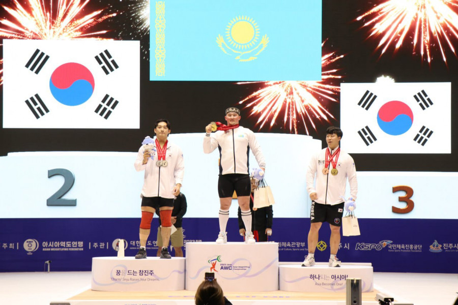 Ауыр атлет Нұрғиса Әділетұлы Азия чемпионы атанды