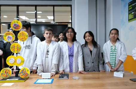 Қазақстанда өндірілмейді: Атыраулық оқушы биопластик жасап шығарды