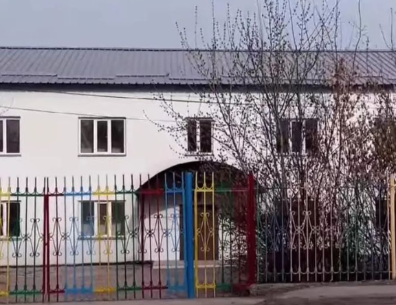 Алматы облысында мектепті 15 миллион теңгеге сатып алған тұрғын мәлімдеме жасады