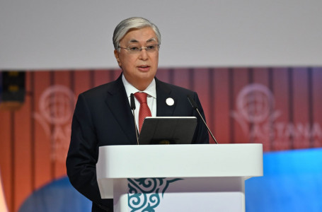 Тоқаев Астана халықаралық форумының отырысында сөз сөйледі