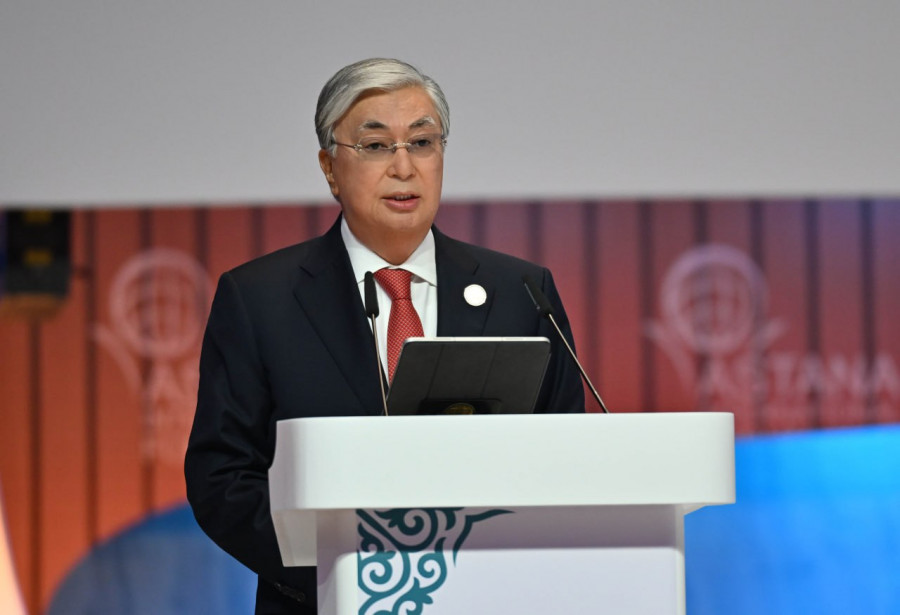 Тоқаев Астана халықаралық форумының отырысында сөз сөйледі