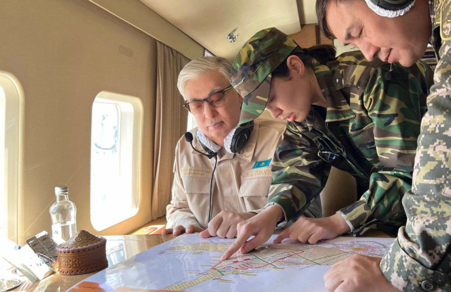 Абай облысындағы өрт: Тоқаев тиісті органдарды "салғырт қарады" деп айыптады