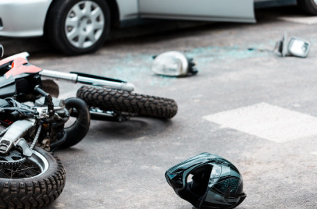 Ұлытау облысында ауыл әкімінің көлігімен соқтығысқан 17 жастағы мотоциклші қаза тапты