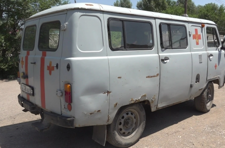Жедел жәрдем жедел емес: Алматы облысының тұрғындары емханадағы көлік тапшылығына наразы