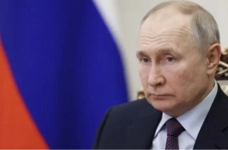 Ресейдегі кейінгі жағдай: Путин қандай заңдарға қол қойды?