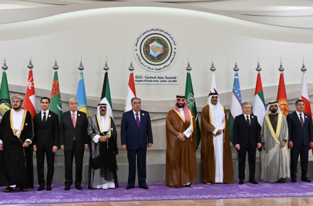 Тоқаев "Орталық Азия + Шығанақтағы араб мемлекеттерінің ынтымақтастық кеңесі" саммитінде сөз сөйледі