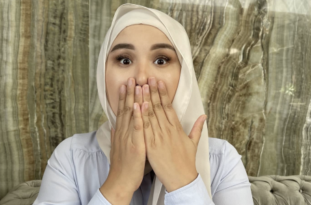Алина Шадинова "Хиджаб киіп, неге секс туралы айтасың?" дейтін сұраққа жауап берді