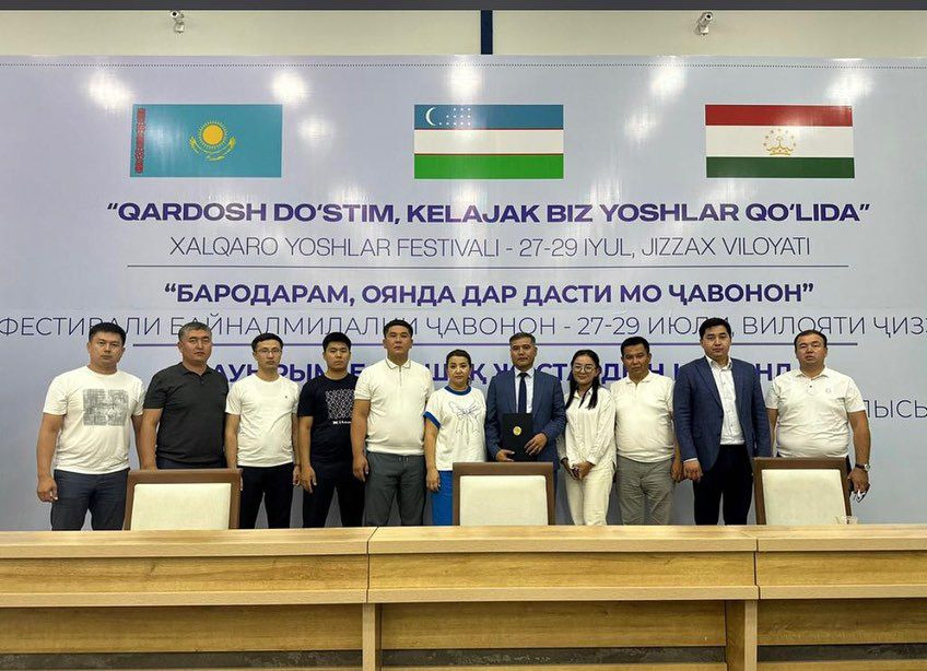 Өзбекстандағы халықаралық форумда Қазақстан Туы қате бейнеленген