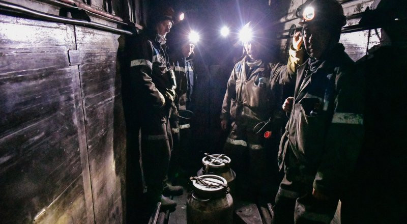 Ұлытау облысында жүздеген шахтер наразылыққа шықты