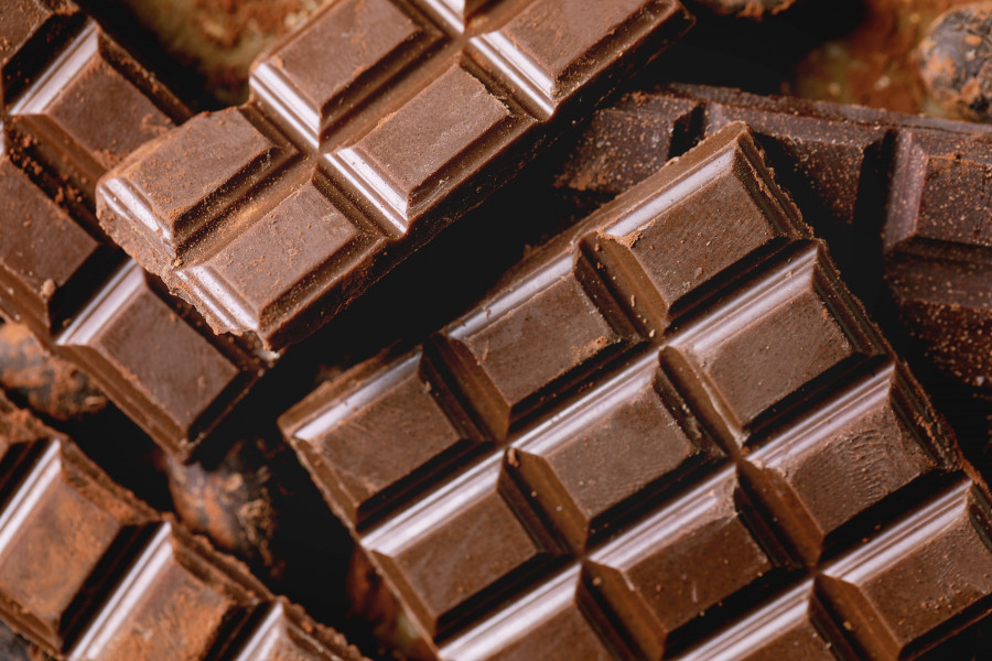 Астанада ер адам дүкеннен 200 мың теңгелік шоколад ұрлап кеткен