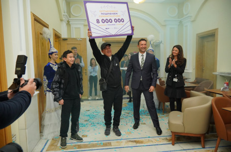 Алматы әуежайы 8 милионыншы жолаушыны ерекше қарсы алды