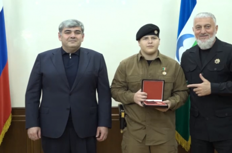 Рамзан Қадыровтың 15 жастағы ұлы тағы бір орден алды