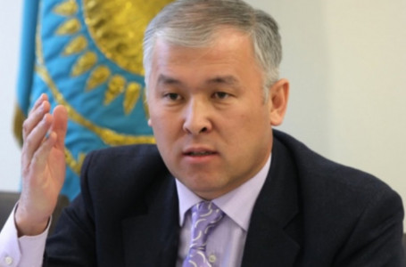 Депутат Мұрат Әбенов үкіметтік емес ұйымдардың тендерді ұтып алатынына ашуланды