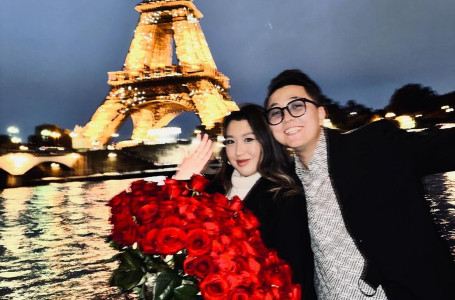 Париж төрінде сүйіктісіне сөз салған блогер әуелі болашақ қайын атасының разылығын алған