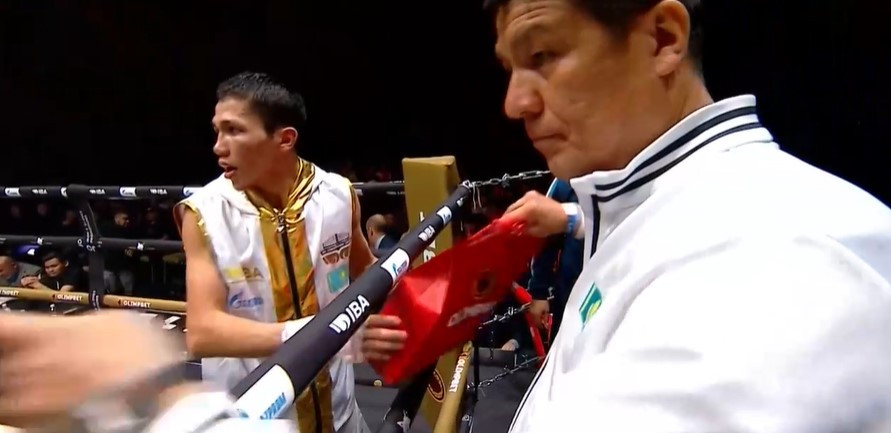 Санжар Тәшкенбай Астанадағы бокс кешінде өзбек боксшысын жеңді