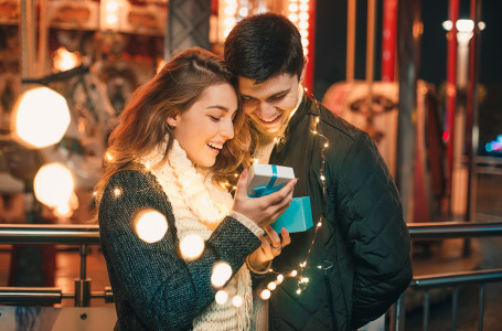 Романтика күтіңіз: Көріпкел кімдер Жаңа жыл қарсаңында махаббатын жолықтыратынын айтты