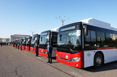 Жамбыл облысының әкімі жаңа автобустардың кілттерін тапсырды