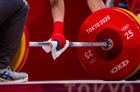 Олимпиада жолдамасына талас: қазақстандық ауыр атлеттер Азия чемпионатына қатысады