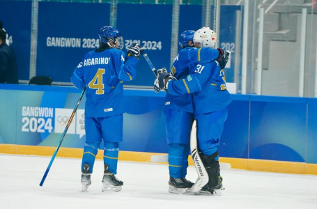 Қазақстандық жас хоккейшілер қысқы Олимпиаданың жартылай финалына шықты