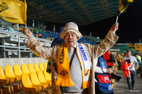 Cанаулы уақытта “Қайрат“-“Реал“ матчі басталады: стадионнан ерекше кадрлар