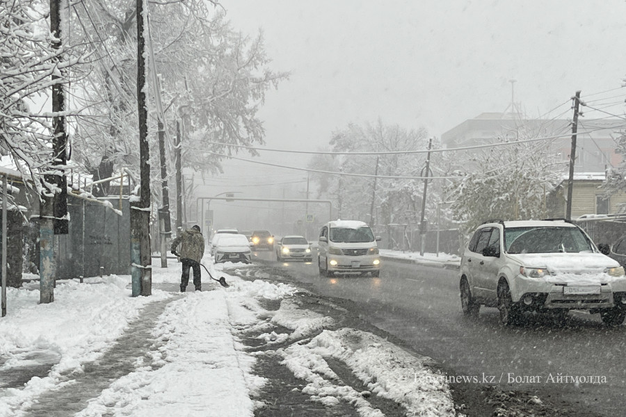 Бір түнде қысқа айналды: Алматы көшелеріндегі ахуал қалай?