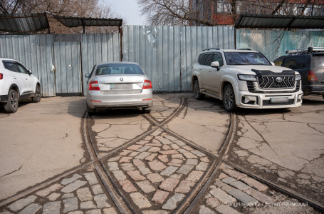 Қаланың символы болған трамвай тоқтағанына 10 жыл: Алматыдағы атақты депо неге қаңырап қалды?