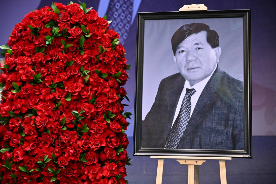 Алматыда қаралы жұрт әйгілі ақын Мұхтар Шахановпен қоштасып жатыр