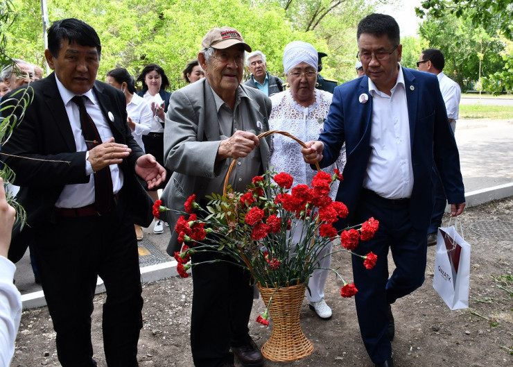 АҚШ-та белгілі Алаш қайраткерінің ұлы көз жұмды